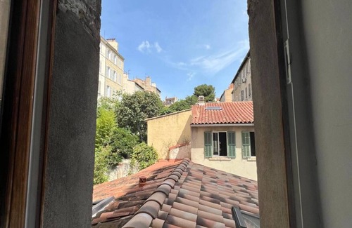 Le Camas Casa | Bohemian house downtown, studio, parking
