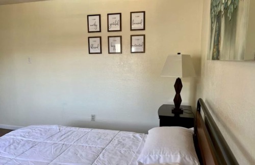 Simi Valley Casa | Boho 1-Bedroom/Shared Bathroom Residential Home