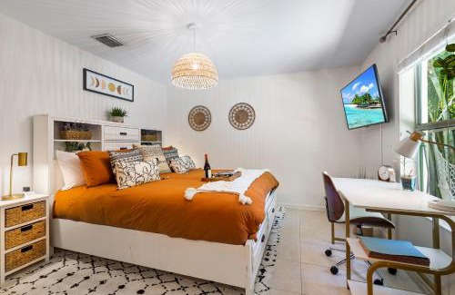 Southwest Casa | Boho 3br Retreat Heated Pool & Private Suite