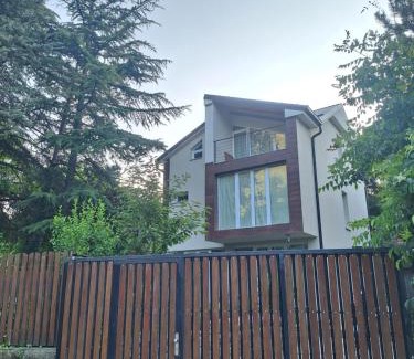 Dolna Matka Apartamento | Boho Apartment in Canyon Matka
