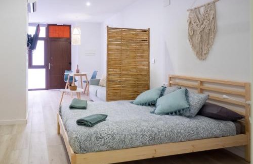 La Malva-rosa Apartamento | Boho Beach Flats
