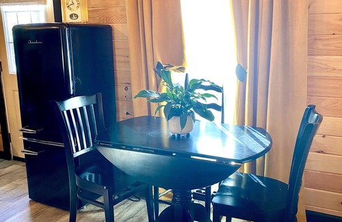 Flintstone Casa | Boho Bungalow | Pet Friendly