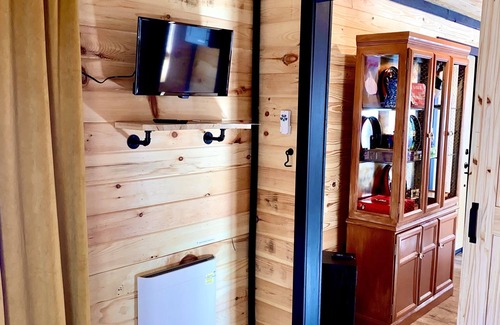 Flintstone Casa | Boho Bungalow | Pet Friendly