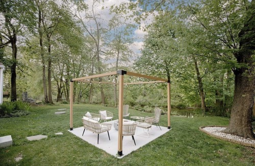 Talmage Cabaña | Boho Bungalow, Quiet Relaxing Cottage by the River