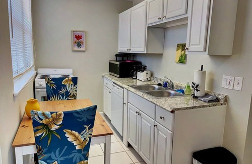 Historic Downtown Melbourne Apartamento | Gorgeous Pad Steps to Bars & Shops ★ 1BR