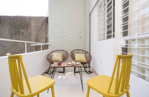 Mar Mikhael Apartamento | Boho-Chic 2BR - Apt & Balcony