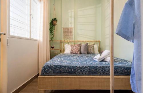 Mar Mikhael Apartamento | Boho-Chic Cozy 2BR - Apt & Balcony in Mar Mikhael
