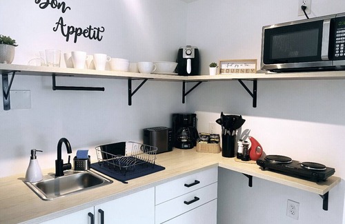 El Portal Apartamento | Boho Chic Studio - 15 Minutes to South Beach