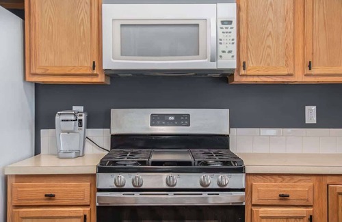 Aksarben - Elmwood Park Casa | Boho Chic Summary: En