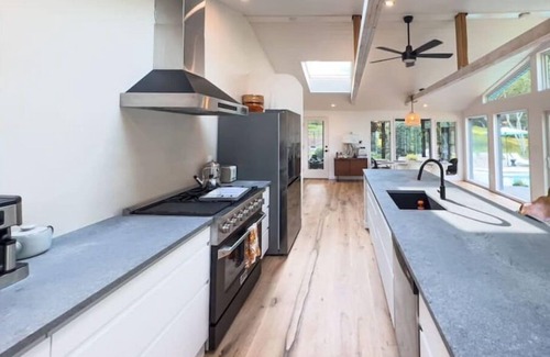 Accord Casa | BoHo Farm House with heated pool