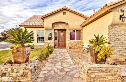 North Las Vegas Casa | Boho Haus - Three Bedrooms House in Las Vegas