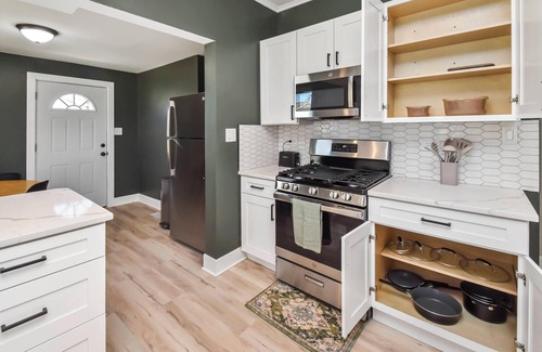 Peoria Casa | Boho Heights Hideaway: Spacious 4 BR - 2 BA - NEWLY REMODELED! Fully Fenced!
