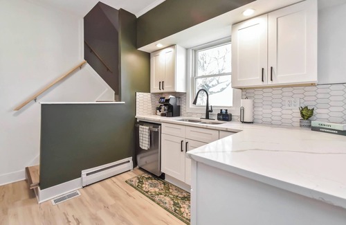 Peoria Casa | Boho Heights Hideaway: Spacious 4 BR - 2 BA - NEWLY REMODELED! Fully Fenced!