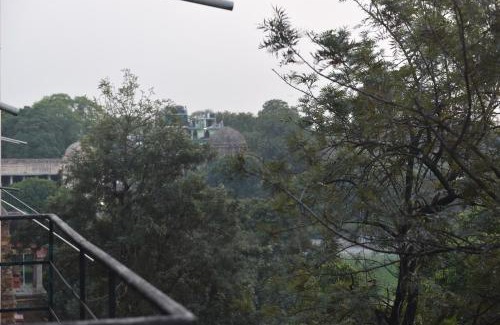 Hauz Khas Village Apartamento | BOHO House, Hosted by Gypsy Cafe