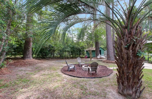 Garden City Casa | Boho House Mins To Downtown & Tybee Island + Pet Friendly