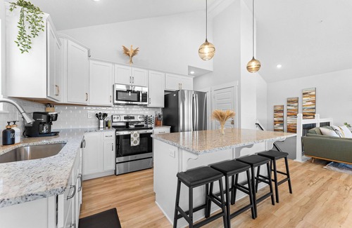 Kimberling City Cabina | Boho Lakeview Lodge Lazy River/Indoor pool/Game room/Silver Dollar City