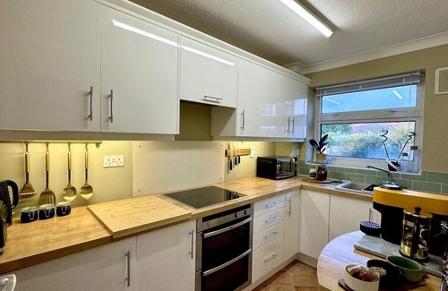 Southampton City Centre Casa | Boho Modern Entire House in Southampton