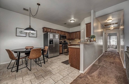 Oklahoma City Apartamento | Boho vibe 3BR/2BA Near Tinker AFB & OKC!