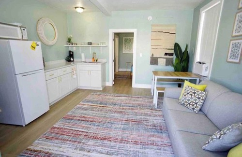 Brush - Stewarts Apartamento | BOHO Vibes! Walk 2 Beach & Ocean Center! Pets OK