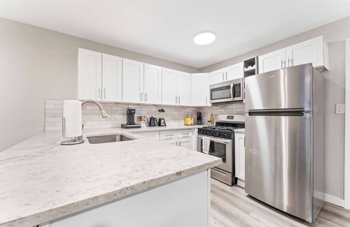 Highland Apartamento | Boho West Downtown 1BR suite w/ washer&dryer