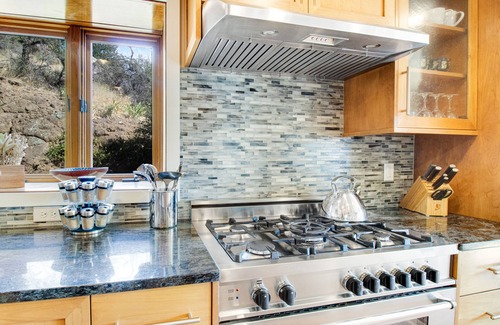 East End Casa | Boise Gem w/ fast WiFi, stunning views, hot tub, hiking nearby, & large deck