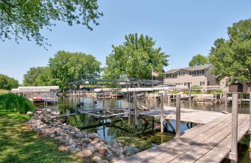 Wahpeton Casa | Boji Waterfront Shack- Miller’s Bay Canals