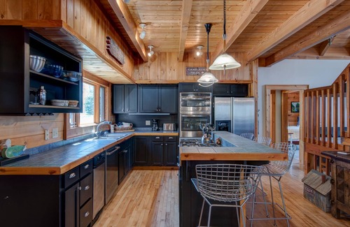 Boone Casa | Boles Lodge - 5BR, 3BA - Bañera de hidromasaje - Sala de juegos - Chimenea al aire libre