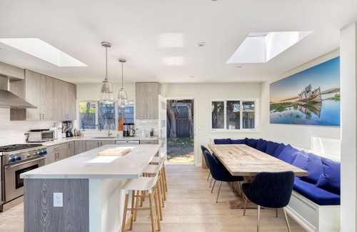 Bolinas Casa | Bolinas Oceanfront View House! Modern and secluded luxury home.