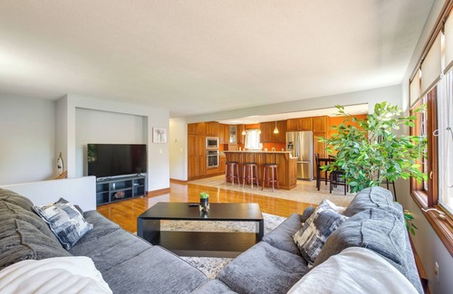 Bolivar Casa | Bolivar Getaway: Near Pro Football Hall of Fame!