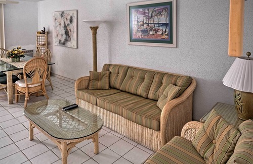 Bolongo Bay Condominio | Condominio frente al mar en Bolongo Bay con piscina comunitaria!