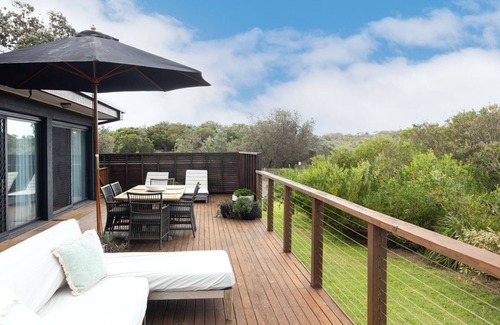 Ulladulla Casa | Bommie Coastal Headland - Stunning spacious home with the beach at your doorstep
