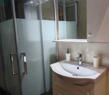 Dafni-Ymittos Apartamento | Bonas House