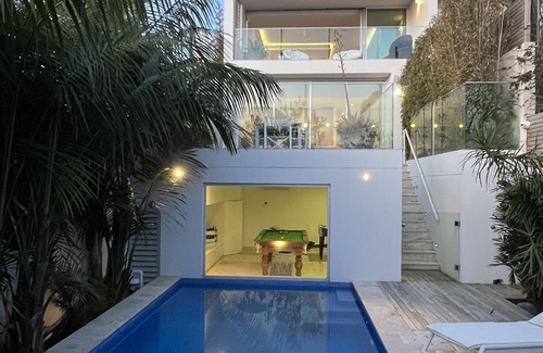 North Bondi Casa | Bondi Beach Celebrity 4 bdrm luxury home 300m to beach with Coastal Views