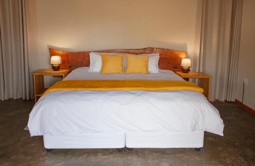 Thorny Bush Game Reserve Cama Y Desayuno | Bongan Safari Lodge