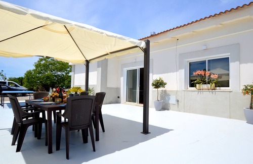 Buger Chalet De Esquí | Bonita casa con piscina cerca de la playa
