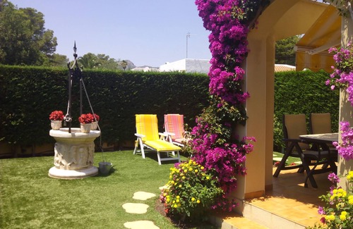 Miami Platja Casa | BONITA CASA CON PRECIOSO JARDÍN, BBQ, PISCINA SEGURA PARA NIÑOS CON WIFI.