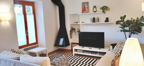 Err Apartamento | Bonita Planta baja en Err con wifi