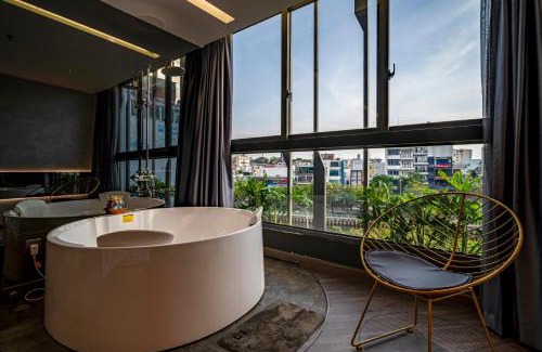 Phu Nhuan Hotel | Bonita Signature The View
