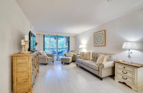 Bonita Bay Apartamento | Bonita Springs Condo with Community Pool!