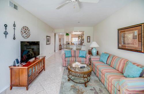 Bonita Springs Apartamento | Bonita Springs Condo with Community Pool Access!