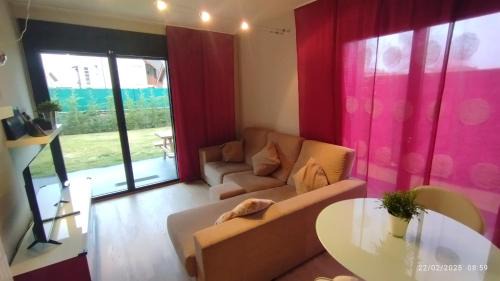 Bourg-Madame Apartamento | Bonito apartamento con gran jardín