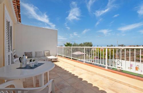 Las Rosas Apartamento | Bonito Apartamento Costa Silencio