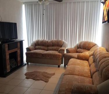 San Pedro Tlaquepaque Apartamento | Bonito departamento, en condominio.