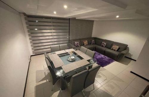 León Apartamento | Bonito depto super comodo y cerca de todo