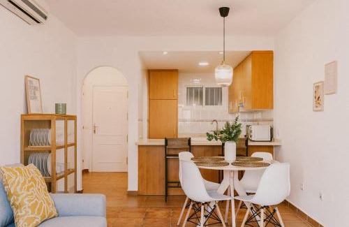 Benagalbon Apartamento | Bonito piso junto a campo de golf, mar y montaña