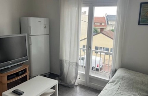 Grand Bourg Apartamento | Bonjour Jolie Studio sur le Boulevard pas Loin de la Gare à 19 Minutes de Paris