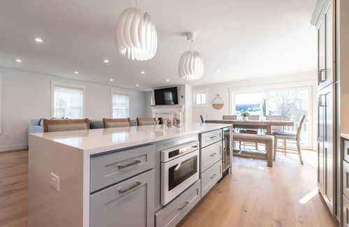 Bonnet Shores Casa | Bonnet Shores Coastal Chic Retreat, 4 Br, 3.5 Bath, walk to beach