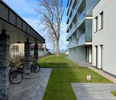 Balatonlelle Apartamento | Bonnie-Premium Lelle Waterfront Private Apartment