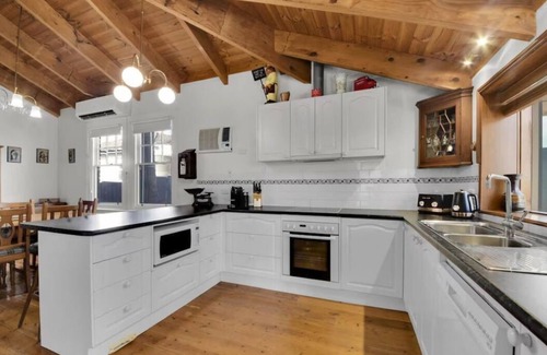 Bonnie Doon Casa | Bonnie Vibe Victorian Charm