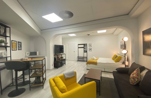 Troisdorf Apartamento | bonquartier| Chic, urban oasis with workplace